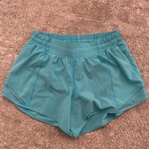 lululemon hotty hot low rise short 4” lined
